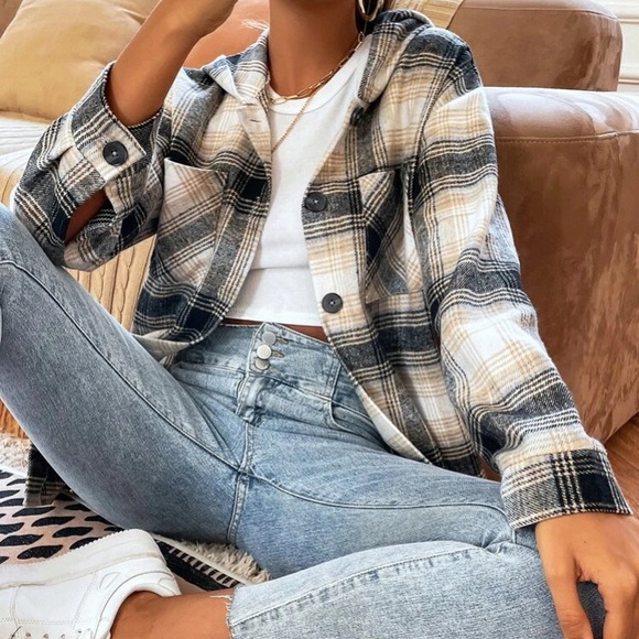 🆕LAST ONE!🛍 Trendy Plaid Button Front Hooded Shacket - Picture 5 of 5